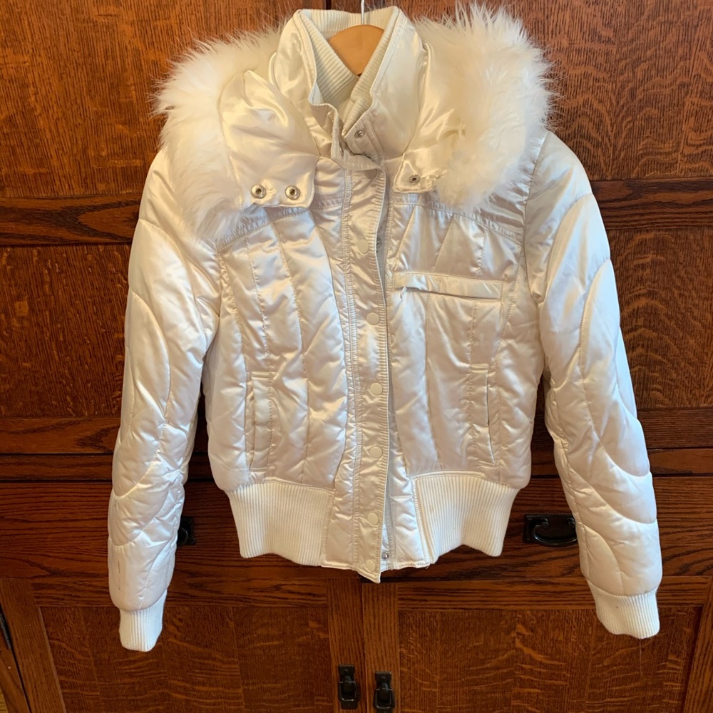 White down  bomber jacket w/ fur trimmed hood